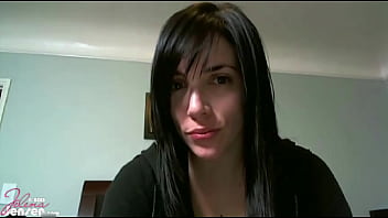 Pussy vibes jelena jensen plays with her big tits & trimmed pussy