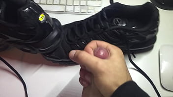 Cum On Tn Nike thumbnail