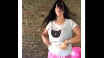 الراقصة نورا رقص مصري منزلي ساخن نار