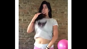 الراقصة نورا رقص مصري منزلي ساخن نار