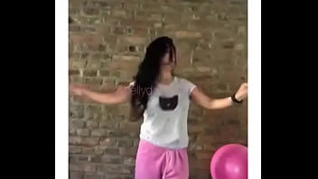 الراقصة نورا رقص مصري منزلي ساخن نار