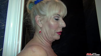 Kinky fetish scenes in the toilet with this busty mature woman posing Kinky fetish scenes in the toilet with this busty mature woman posing