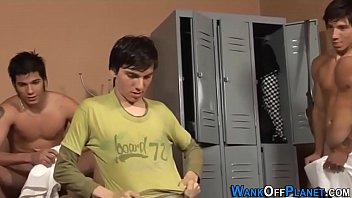 Amateur Spitroasted Twink thumbnail