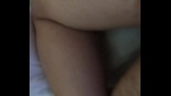 Aprovechando mi descanso ella lo disfruta mucho cuando la pongo en cuatro