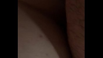 Aprovechando mi descanso ella lo disfruta mucho cuando la pongo en cuatro