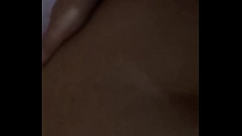 Aprovechando mi descanso ella lo disfruta mucho cuando la pongo en cuatro