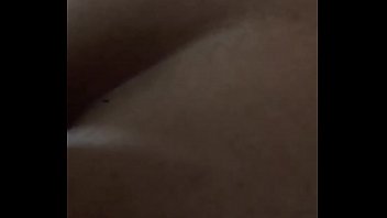 Aprovechando mi descanso ella lo disfruta mucho cuando la pongo en cuatro