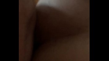 Aprovechando mi descanso ella lo disfruta mucho cuando la pongo en cuatro