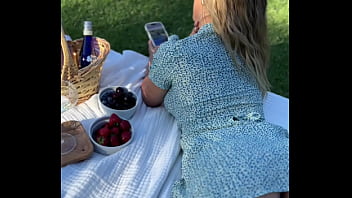 Come on date with me