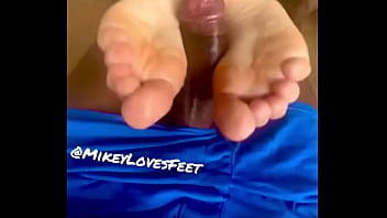 Puerto Ricooooo I Am Staying For Another Week You Still Have Time To Meet Up With Mewhose Feet Want To Stroke My M thumbnail
