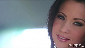 Sultry brunette vixen chloe james rubs her self to orgasm