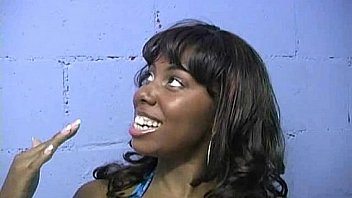 Black girl have surprise gloryhole 4