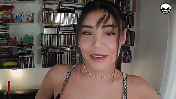 Now the second part of my video with the superb jadecve from the french tv show "la villa des cœurs brisés" i take off