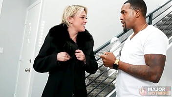 Blonde milf cutie dee williams sucks rome major's bbc and gets banged