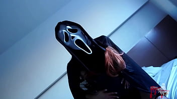 Freddy krueger se folla a una sexy ghostface puesta en cuatro y penetrada profundamente especial de halloween dulce o metida de verga