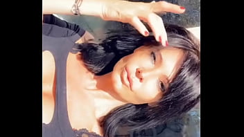 Le soleil caresse mon corps éveil de la sensualité et du désir