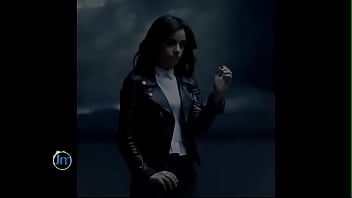 Famous woman with the big ass showing off