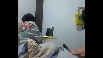 Sexo casero voy a la casa de mi ti $ de visita y pasa estos en la habitación de mis prim $