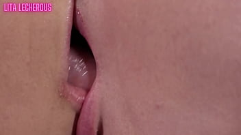 Lesbians enjoy sloppy makeout and tongue sucking