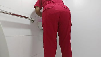 Camara Caser Graba En El Baño A Enfermera thumbnail
