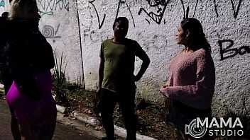 Mama studio putaria no beco milfs taradas tomando um chá de pica dos crias da favela grátis