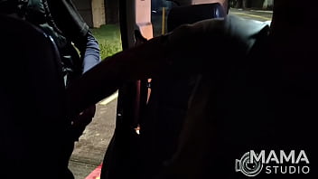 Mama studio putaria no beco milfs taradas tomando um chá de pica dos crias da favela grátis