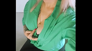 Hello moi c'est lola très salope rejoins moi vite