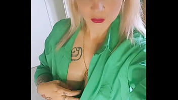 Hello moi c'est lola très salope rejoins moi vite