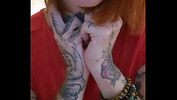 Coucou toi comment va tu je suis chaude comme la braize et j ai très