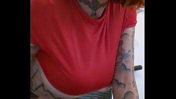 Coucou toi comment va tu je suis chaude comme la braize et j ai très