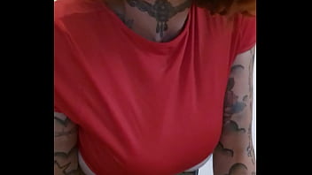 Coucou toi comment va tu je suis chaude comme la braize et j ai très