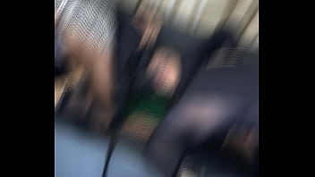 Duas putas lésbicas lambem buceta com tesão até gozar na cara uma da outra