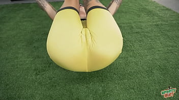 Huge thigh gap puffy cameltoe on skinny tattooed babe