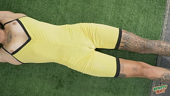 Huge thigh gap puffy cameltoe on skinny tattooed babe