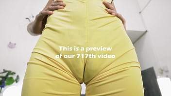 Huge thigh gap puffy cameltoe on skinny tattooed babe