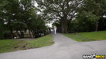 Pretty feet big meat