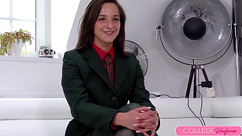 Amirah adara's bubble butt bounces on photographer's throbbing dick