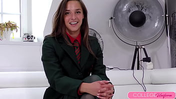 Amirah adara's bubble butt bounces on photographer's throbbing dick