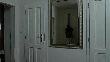 Open the door i need to pee