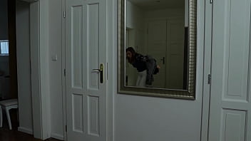 Open the door i need to pee