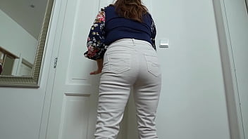 Open the door i need to pee