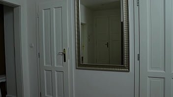 Open the door i need to pee