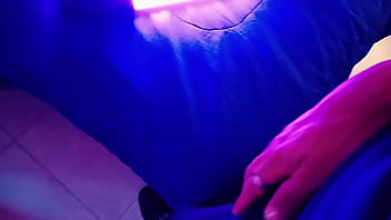 El Leggins Roto Ese Chocho Grande De La Milf El Cornudo Mirando Como Su Mujer Me Chupa La Verga Conpleta thumbnail