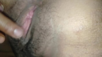 เย็ดหีให้น้ำพุ่งเข้ารูแตด