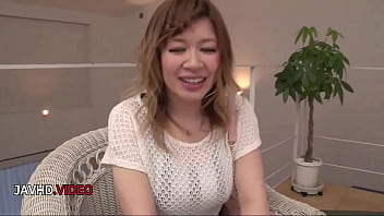 Curvy japanese beauty shares passionate night with lover