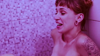 Devour my creamy toes like a delicious ice cream