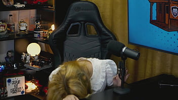 Viamms amiga da martina oliveira chegou chegando no pápum ficou de quatro empinando o rabão o ruan ficou com muito tesão pápum no barraco