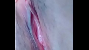 Tocándose ricamente