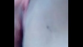 Tocándose ricamente