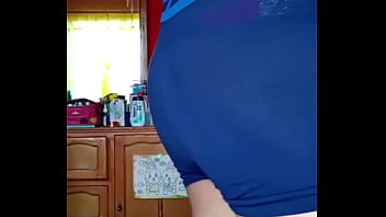 Femboy bailando en lencería íntima Femboy bailando en lencería íntima